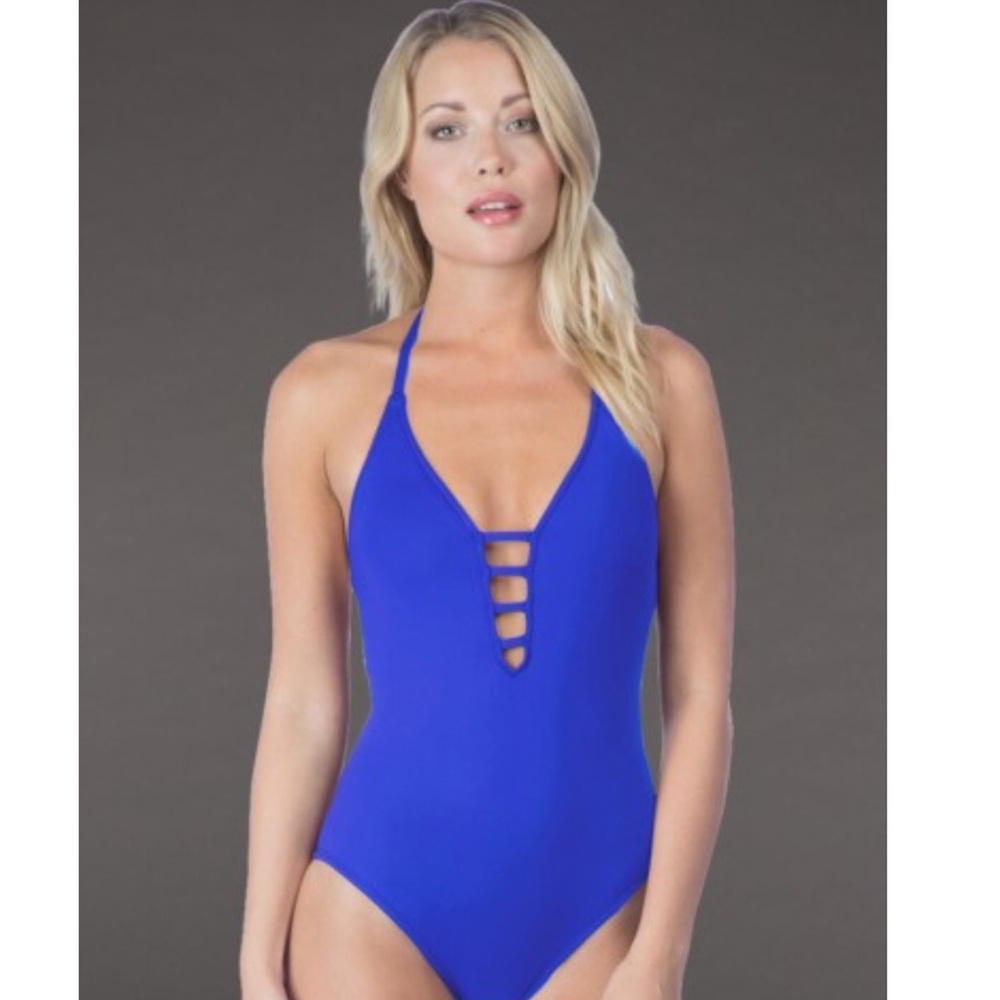 EUC La Blanca one piece swimsuit